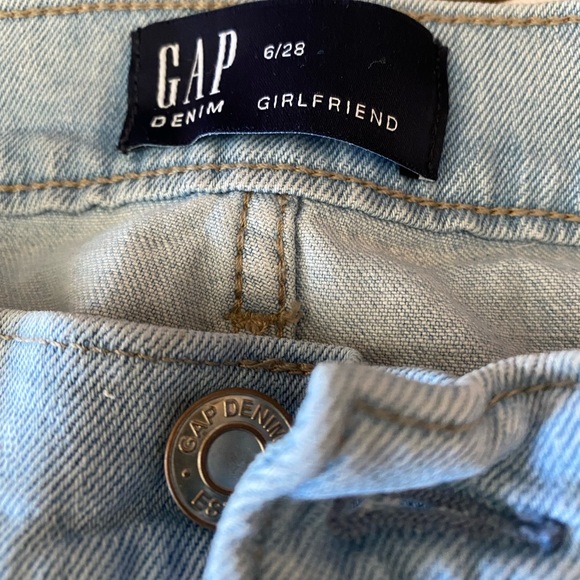 GAP | Daisy Embroidered Girlfriend Jeans - Picture 6 of 10